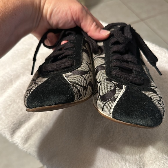 COACH “DEVIN” canvas & suede sneakers. Size 6.5. Grey w/black suede. VGUC. Clean - Picture 4 of 8